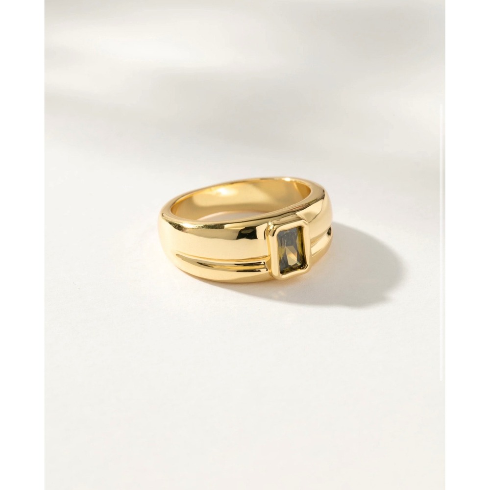 Uncommon James Birthstone Ring August Peridot Green Gold Size 7
